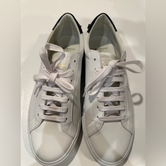 New Givenchy Sneakers - Picture 4 of 7